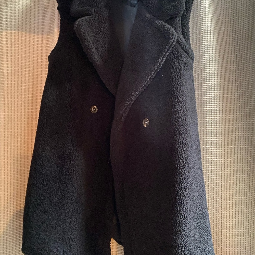 Vest - Picture 2 of 4